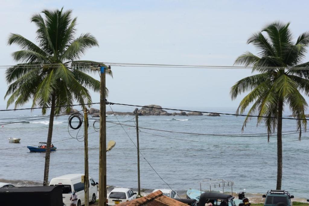 ホテル Turtle Bay ヒッカドゥワ エクステリア 写真